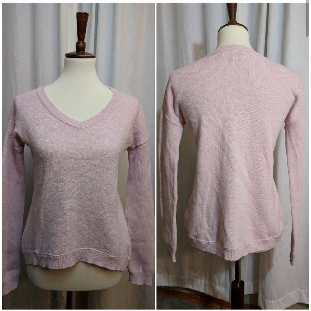 Banana Republic Cashmere sweater